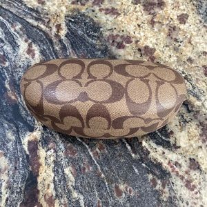 Hard shell coach glasses case